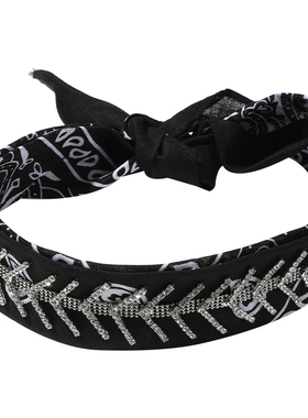 showdigu甜酷水钻颈链