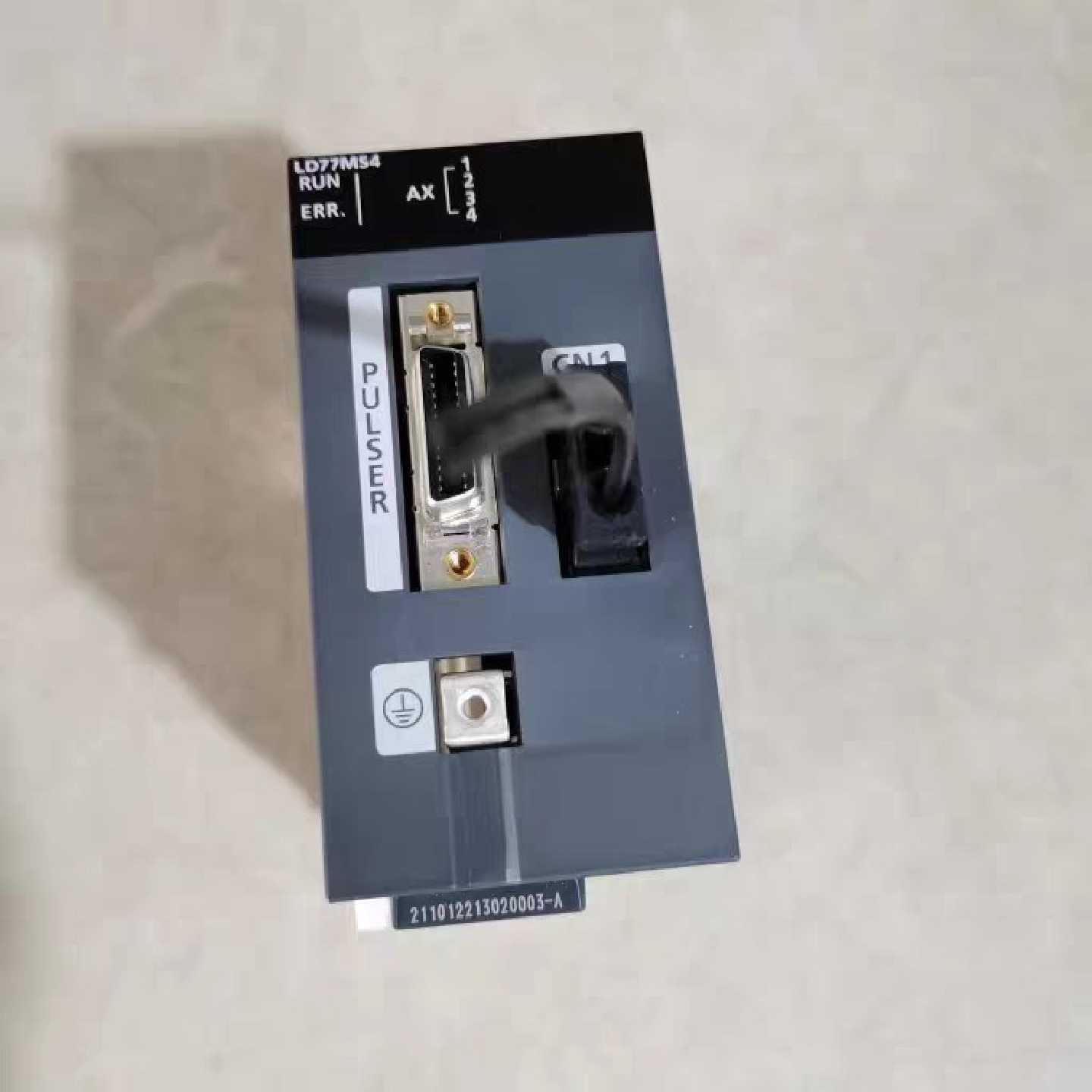 三菱L系列PLC模块LD77MS4 实图