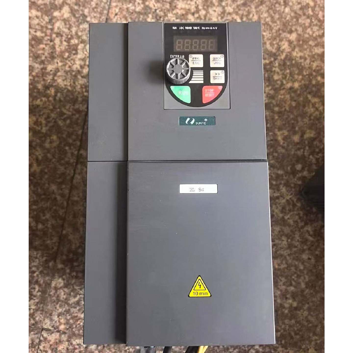 〔议价-可维修〕变频器CM800,15kw,二手功能成色不错 支持检测