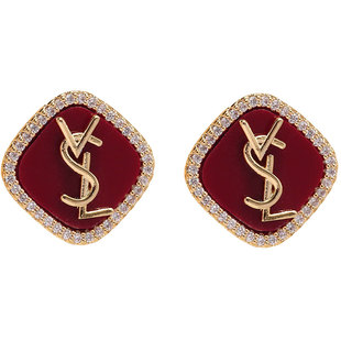 红色菱形字母小香风耳钉轻奢高级感气质大气复古耳环秋冬女士耳饰