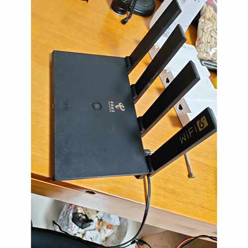 华为TC7102路由器电信定制版WiFi63000M