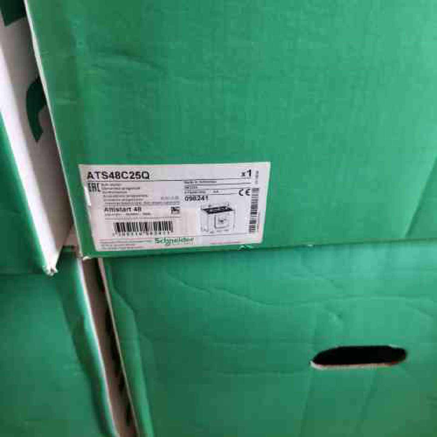 议价施耐德ATS48C25Q软启动器，全新原装正品，包装完好，没