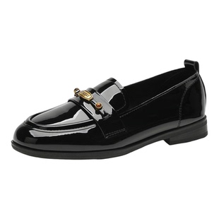 星期六黑色平底乐福鞋女2026春季新款配裙子漆皮亮面英伦风小皮鞋