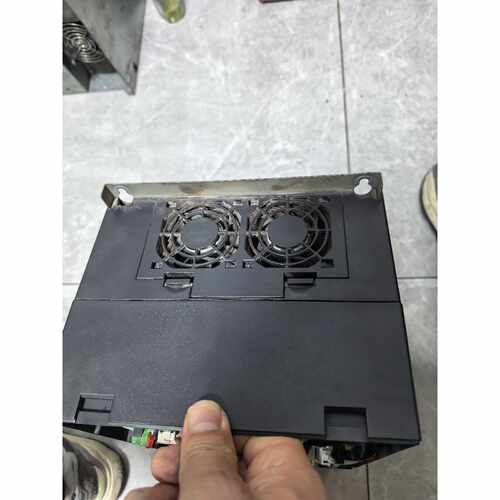 询价汇川变频器CP650-4t15-HS。成色不错无破损就是没有