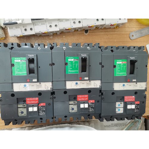 【议价-可维修】CVS160N断路器/二手均有货