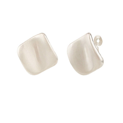 Dopamine Vault」疏星.小众银色菱形耳钉in s百搭高级感日常耳夹