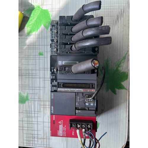 议价三菱PLC模块L02CPU-CM 一套，拆机件，功包好，具