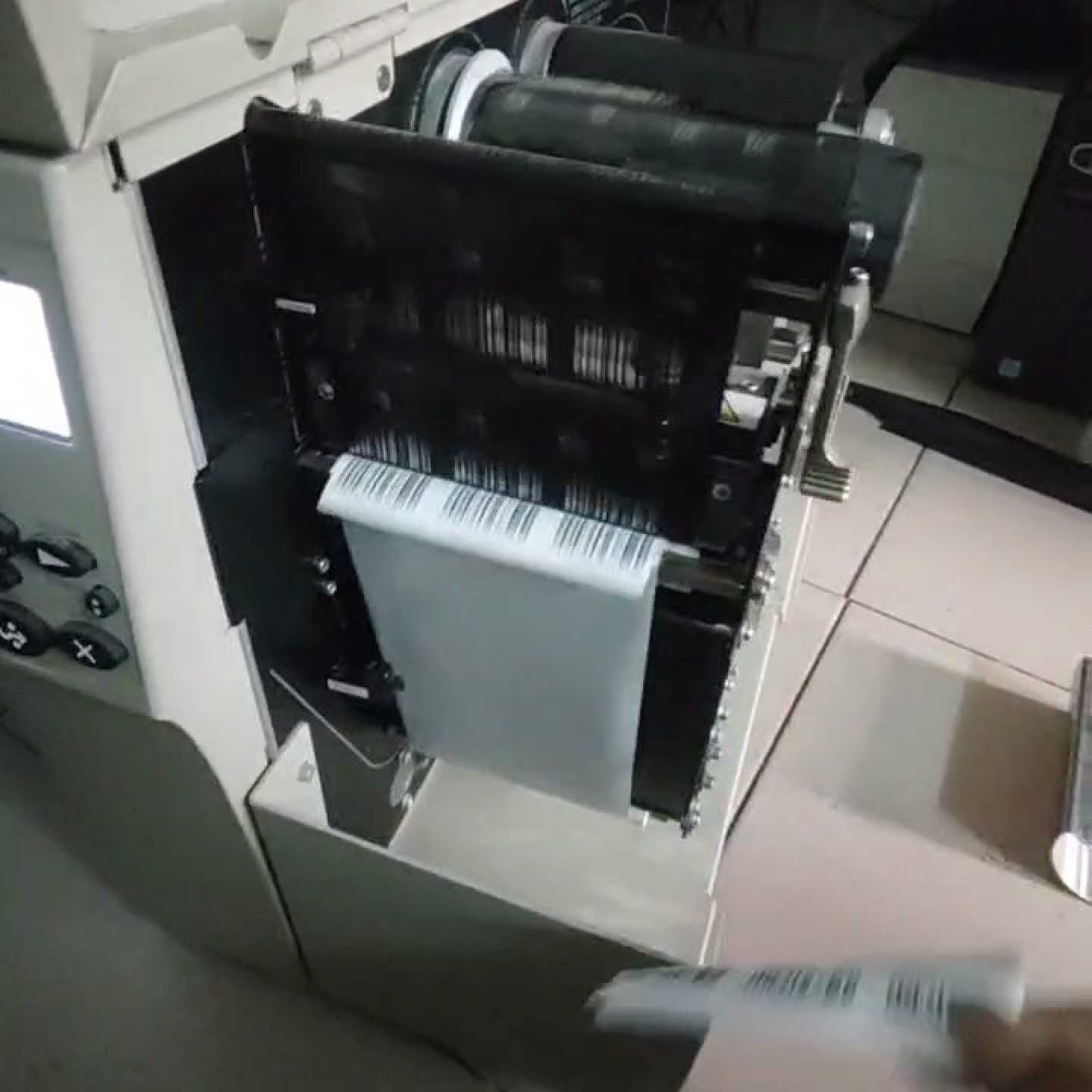 斑马打印机105sl plus-300dpi，带回卷器机&mdash;议价
