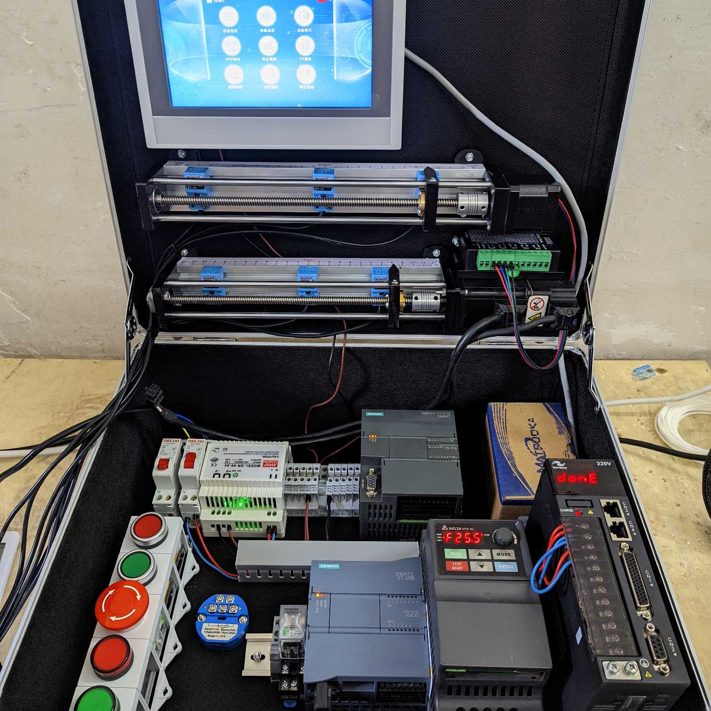 议价西门子1200PLC学习箱静电抑制器/静电防护