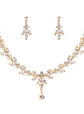 晚礼服抹胸一字肩项链耳夹配饰