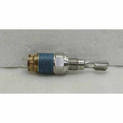 EndressHauser Liquiphant T FTL200020 Level Limit Switch 1035