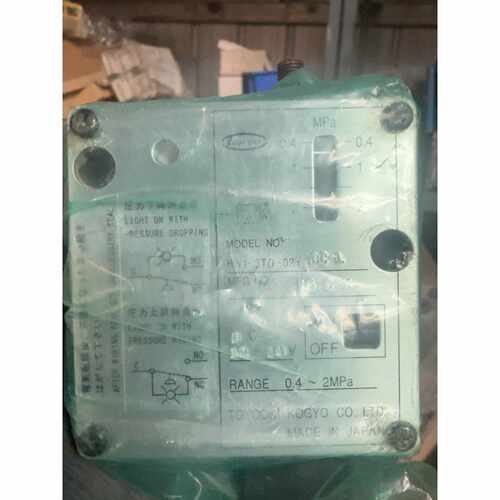 询价-两台TOYOOKI压力开关，型号HW1-3T0-02-DC-
