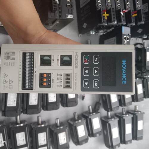 汇川2.2千瓦，380v变频器MD600S-4T5R5B一台