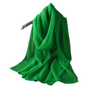 2025正品薄款围脖纯色纱巾青中年妈妈秋冬保暖真丝丝巾翠绿色披肩