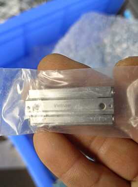 议价BSGM8-40滑块，全新未拆封，带原包装。直线导轨滑块，适