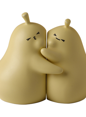 不梨不弃可爱抱抱梨陶瓷书挡摆件