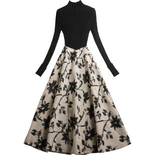 碎花黑色针织质感长裙赫本风黑色连衣裙女高级感法式大气裙子春秋