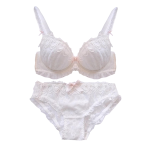 大码可爱日系聚拢收副乳上托内衣性感蕾丝文胸套装薄款女大胸显小