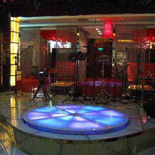 液压升降舞台厂家直供T台酒吧演出表演旋转展台遥控水下升降舞台