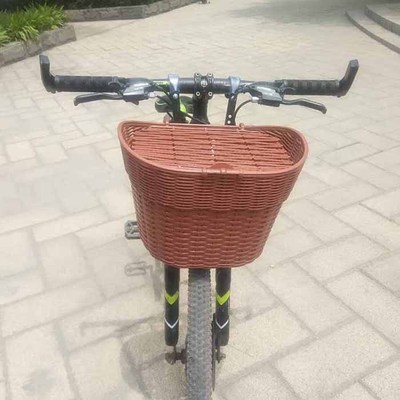 新款自行车篮子电动车前车筐折叠车篓单车仿藤编塑料带盖挂篮配件