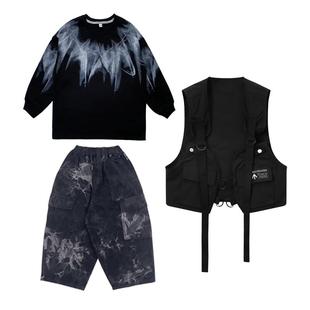 街舞儿童潮服男童架子鼓表演服hiphop马甲套装女童爵士舞演出服装