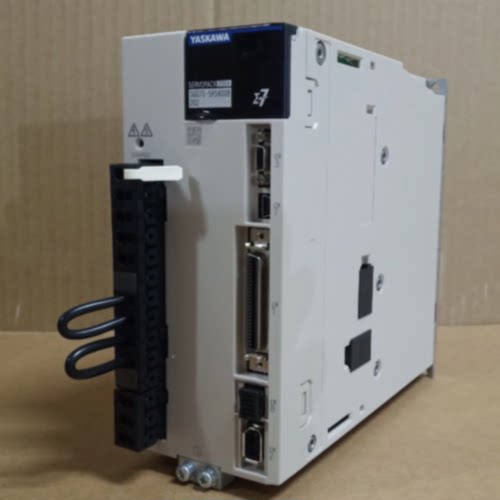 议价SGDV3R5D11A020000SGDV3R5D11A3R5D01A安川伺服驱动器