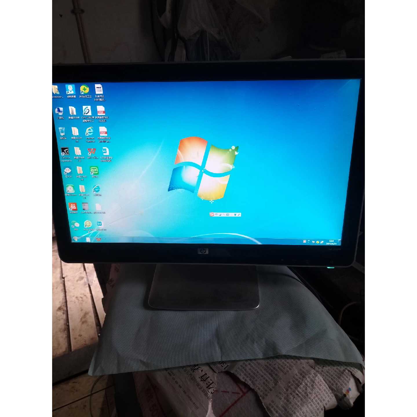 议价惠普液晶显示器2009f屏幕169正常使用带vga线非可维修