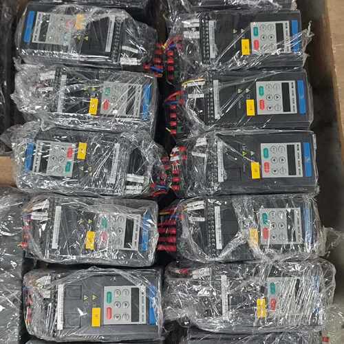 溢价-汇川变频器MD200S0.4，成色新，，，享