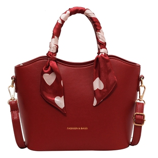 婚包高级感包包女包大容量新款斜挎包红色结婚新娘手提水桶包红包