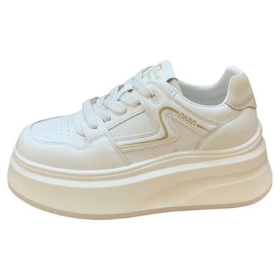 韩版时尚高级不累脚显腿长小白鞋