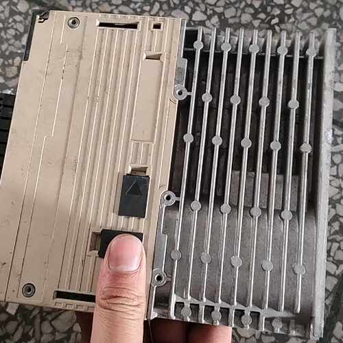 议价5.安川400w伺服驱动器SGV-2R8A01B002000维修