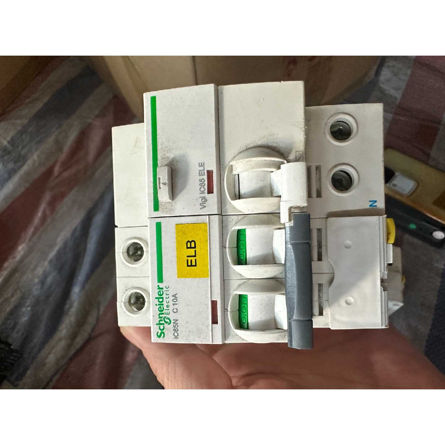 议价漏电保护器IC65N2PC10AC16AC20维修