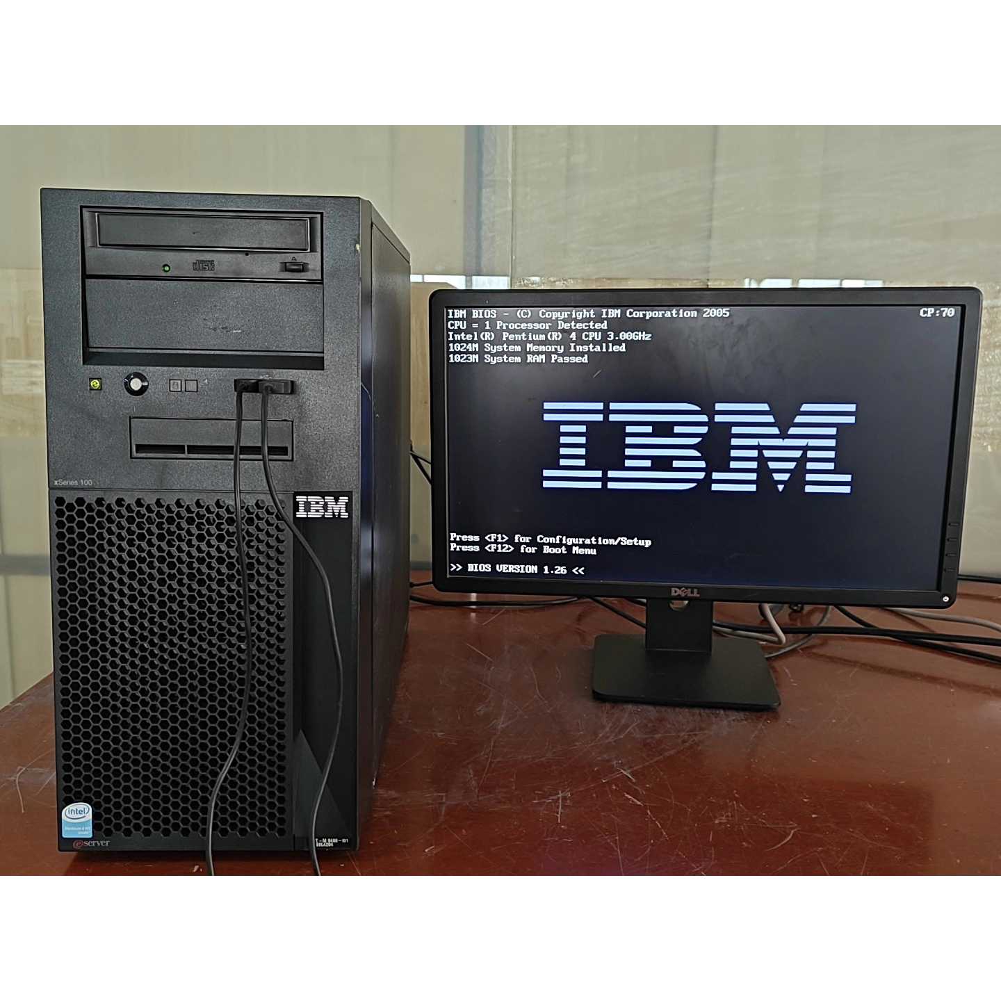 IBM xSeries 100其它元器件