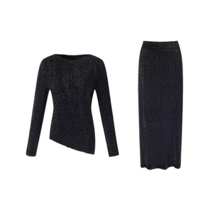 岚天鹅丝绒连衣裙女2026秋季新款高腰小黑裙时尚套装通勤显瘦新款