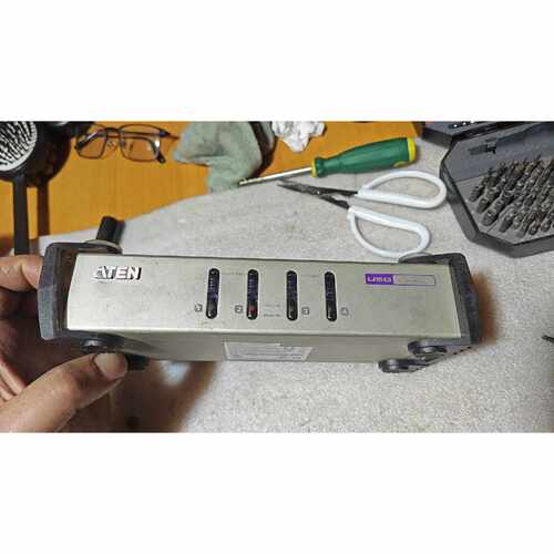 【议价-可维修】ATEN CS84U 4口PS/2-USB KVM切换器 成 全新/二手