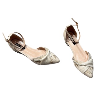 新中式国风潮一字扣带马面裙单鞋女2026春夏新款粗跟尖头配裙鞋子