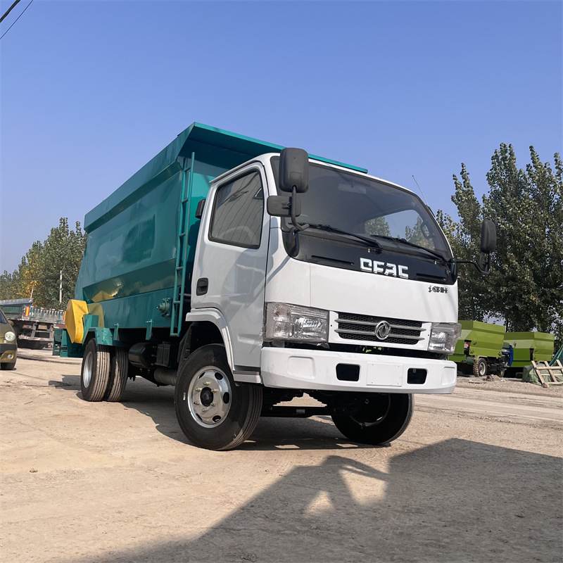 畜牧养殖场电动3方牛舍喂草机干湿两用日粮混合搅拌撒料一体设备