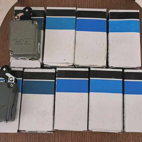 溢价-库存fuji限位开关，K244 GR-2S，9个，功能好