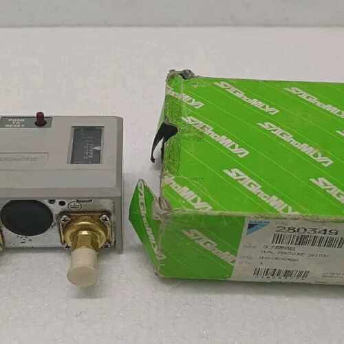 1PCS New For SAGINOMIYA Temperature control switch DNS-D606M