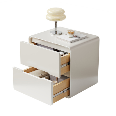 烤漆床头柜·实木一体成型技术