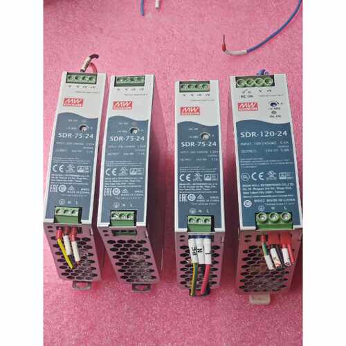 明纬SDR752424V3.2A开关电源如图3