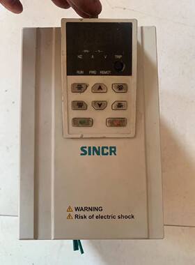 新瑞科变频器1.5kw实物图