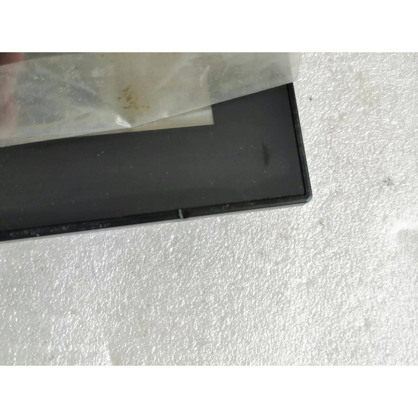 M2L触摸屏GTOP05TWFD实物有磕碰通电显示如图7