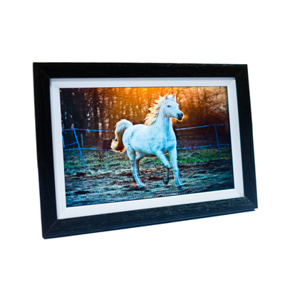 英伦科技裸眼3D数码相框3D元视窗