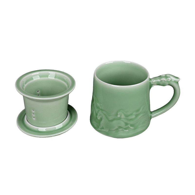 青瓷骏马带漏有柄同心茶杯