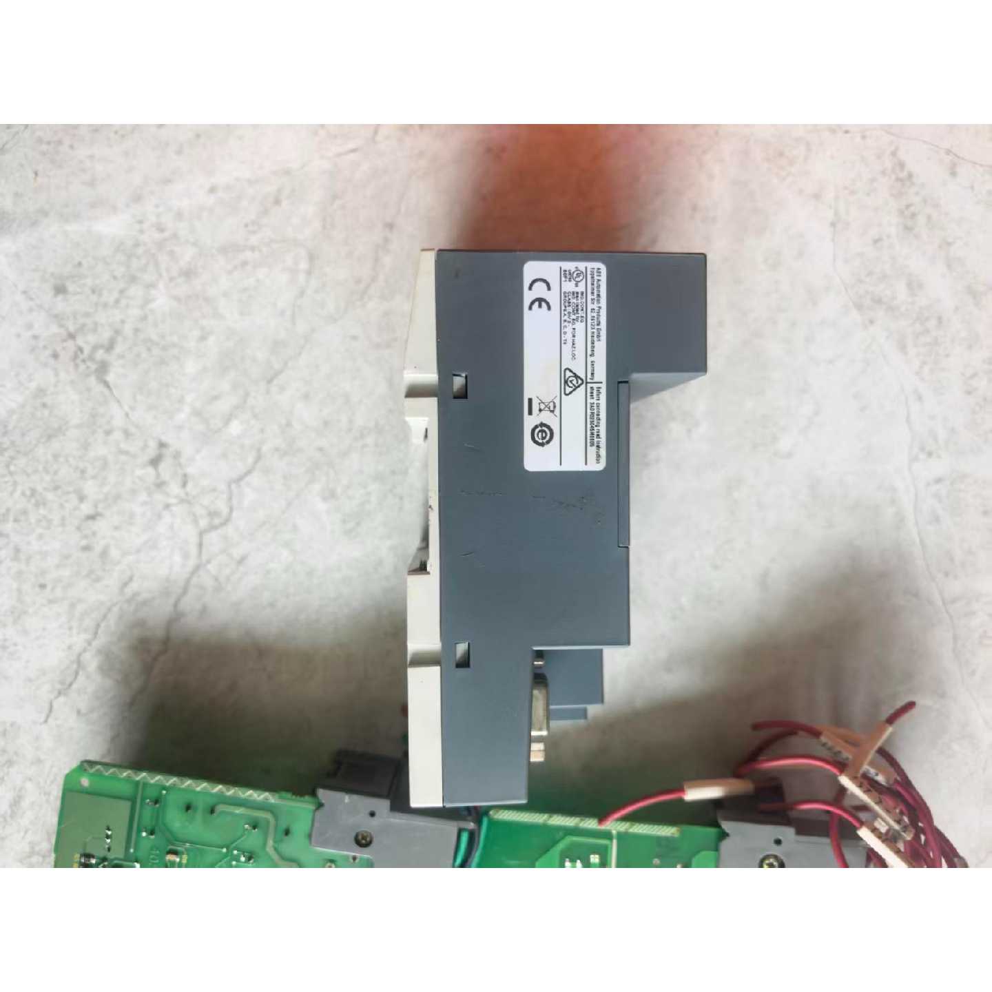 (议价)ABPLC模块1746IB16件带背板和线