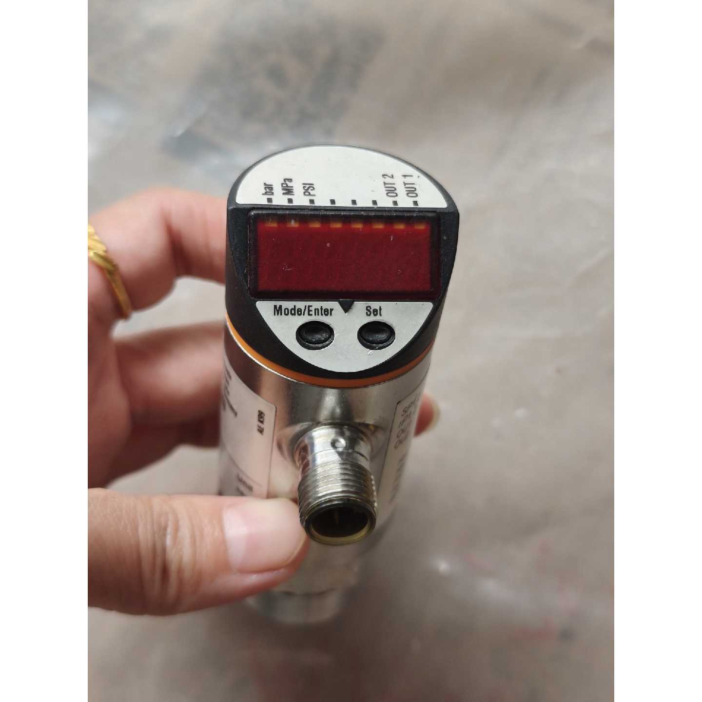 议价IFM易福门压力传感器PN7003