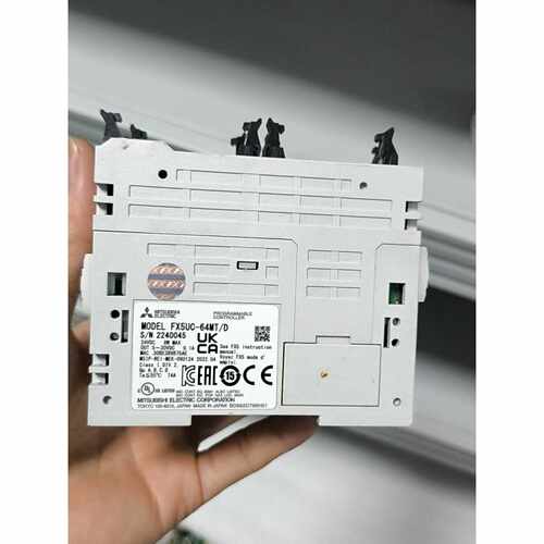 〔议价-可维修〕三菱PLC FX5UC-64MT/D主机 原装拆机 成色还可