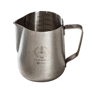 日本304不锈钢拉花杯专用拉花缸咖啡杯打奶泡杯量杯带刻度专业壶