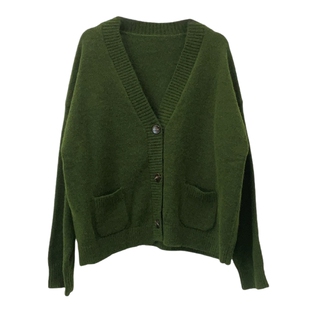 2025秋冬新款简约圣诞军橄榄绿色V领针织开衫女短款毛衣外套百搭